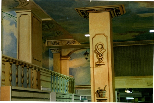 TROMPE L'OEIL dans une pharmacie LYONNAISE