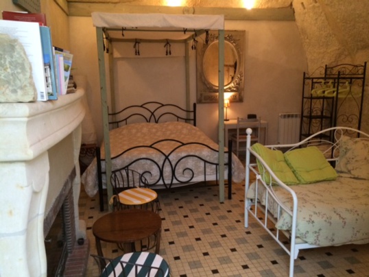 Nouveau : lit à baldaquin! Nouveau : lit à baldaquin!