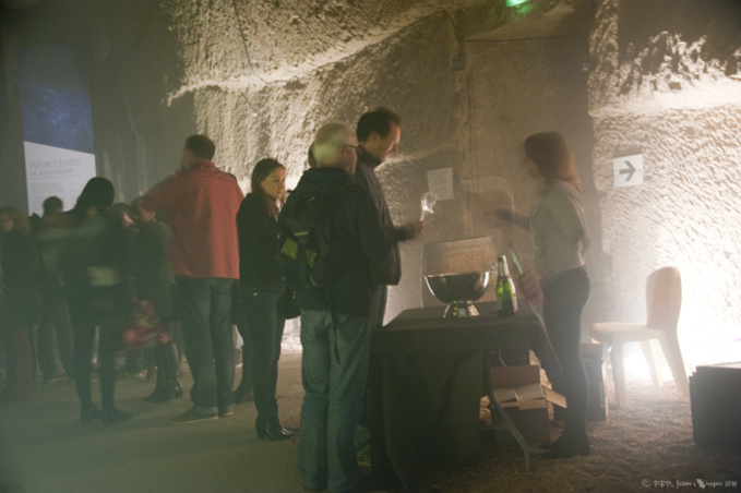 Ackerman, Hors cadre, en sous-sol Ackerman, Hors cadre, en sous-sol