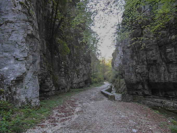 De l’usage des grottes à la Renaissance De l’usage des grottes à la Renaissance