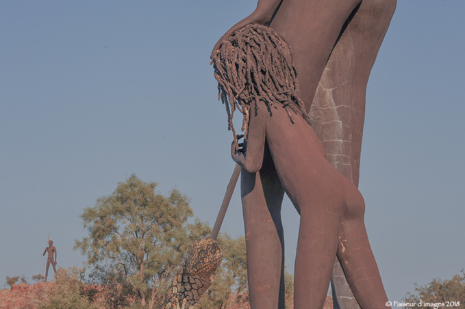 Troglodyte Dundee, les Aborigènes, Espace et Temps Troglodyte Dundee, les Aborigènes, Espace et Temps