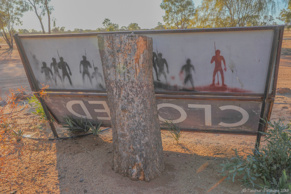 Troglodyte Dundee, les Aborigènes et le Sacré Troglodyte Dundee, les Aborigènes et le Sacré