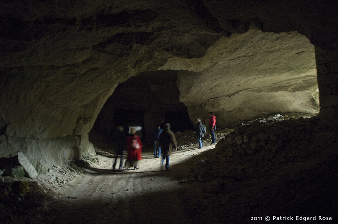 Troglos, en avant, toute ! Troglos, en avant, toute !