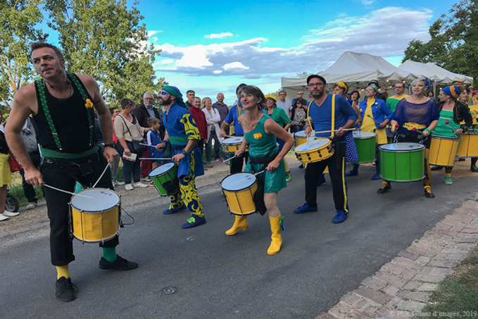 La fête au Village La fête au Village