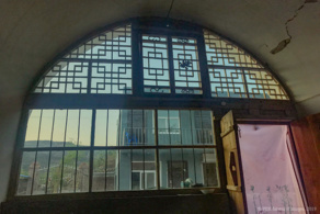 Voyages aux pays des troglos Voyages aux pays des troglos