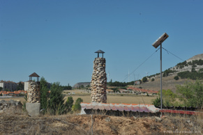 Voyages aux pays des troglos Voyages aux pays des troglos