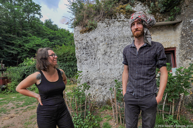 Au fond du trou Au fond du trou