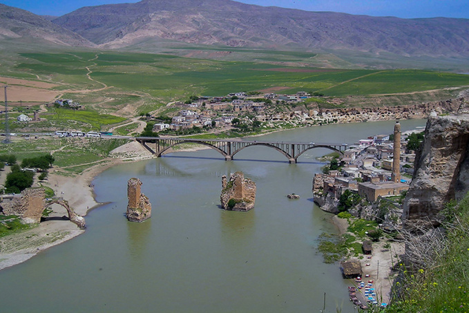 Troglos en péril Troglos en péril