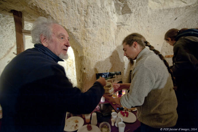 Passage de relais, ici et ailleurs Passage de relais, ici et ailleurs