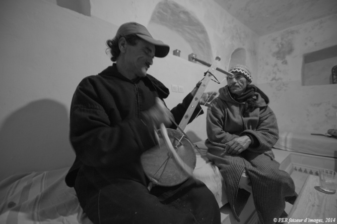 les troglos et Charlie les troglos et Charlie