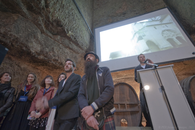 Ackerman, des caves cousues de fil blanc Ackerman, des caves cousues de fil blanc