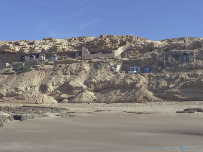 Des grottes de pêcheurs dans le sud Maroc Des grottes de pêcheurs dans le sud Maroc
