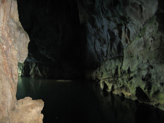 Les grottes de Phong Nha-Ke Bang, Vietnam Les grottes de Phong Nha-Ke Bang, Vietnam