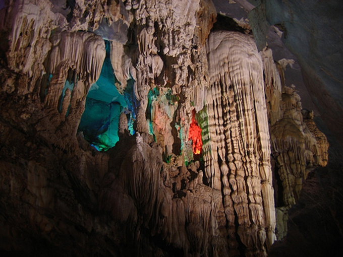 Les grottes de Phong Nha-Ke Bang, Vietnam Les grottes de Phong Nha-Ke Bang, Vietnam