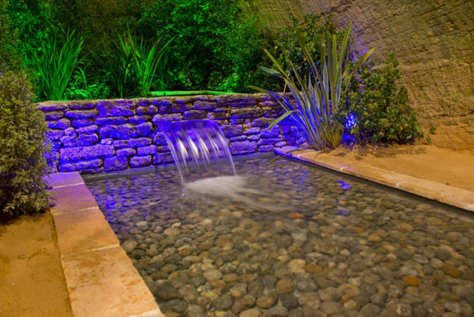 Au nom des roses douessines Au nom des roses douessines